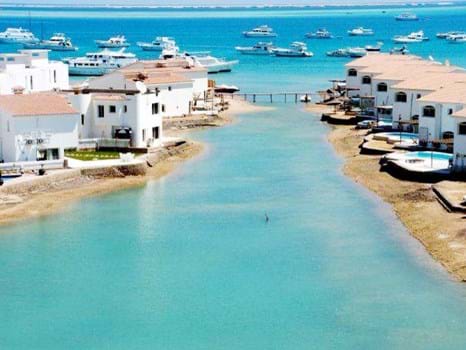 Extra super luxe villa for sale | Aden Beach